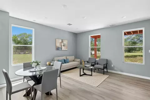 Living - 3705 Callihan Rd, Luling, TX 78648 photo 2 of 5