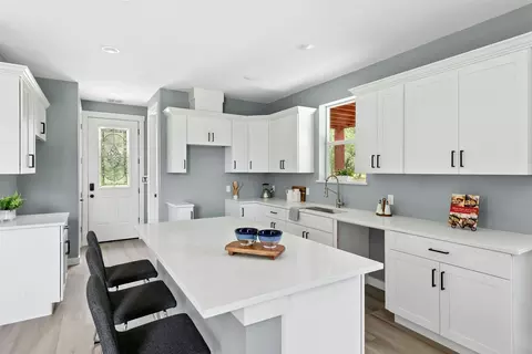 Kitchen - 3705 Callihan Rd, Luling, TX 78648 photo 1 of 3