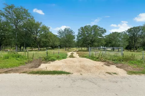 Other - 3705 Callihan Rd, Luling, TX 78648 photo 2 of 7