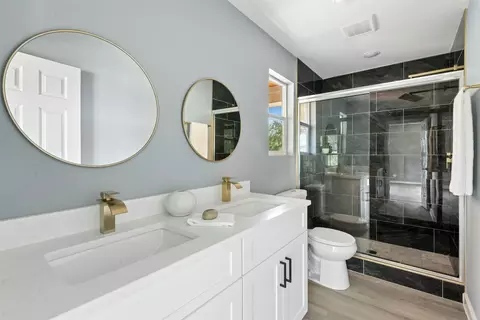 Bath - 3705 Callihan Rd, Luling, TX 78648 photo 2 of 3