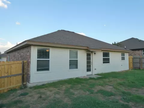 Exterior - 113 Soapstone Dr, Jarrell, TX 76537 photo 5 of 5