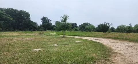 5353 Old Colony Line Rd, Lockhart, TX 78644