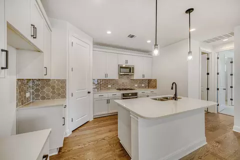 Kitchen - 448 Burlington Dr, Buda, TX 78610 photo 2 of 4