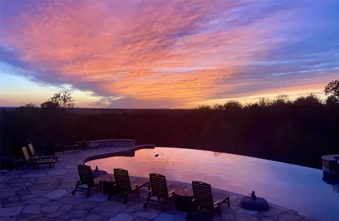 102 Osprey Cir, Bastrop, TX 78602