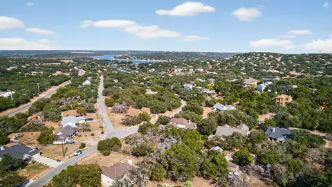 401 Cargill Dr, Spicewood, TX 78669