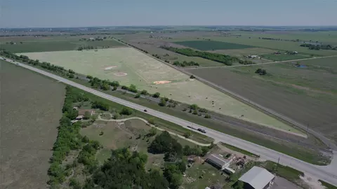 452 Tx-95 Rds, Taylor, TX 76574