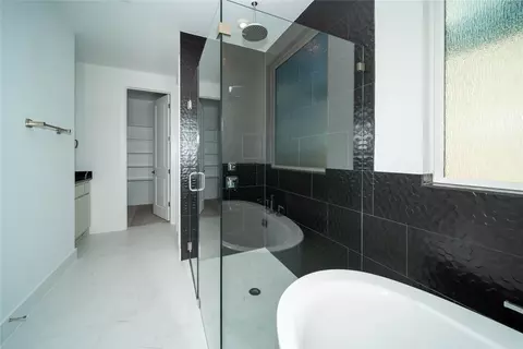 Bath - 2029 Varese Path, Leander, TX 78641 photo 2 of 4