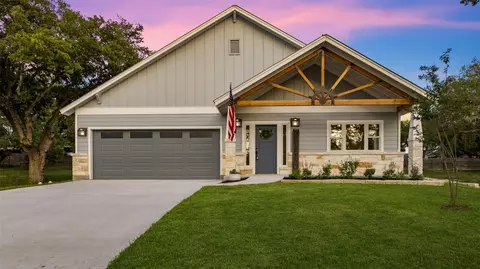 1312 Greenlawn Pkwy, Blanco, TX 78606