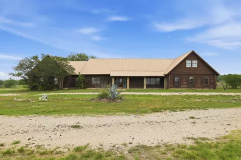 900 Union Wine Rd, New Braunfels, TX 78130