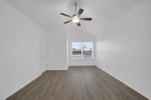 Other - 1004 E Fannin St, Luling, TX 78648 photo 4 of 9