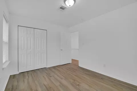 Bedroom - 1004 E Fannin St, Luling, TX 78648 photo 3 of 3