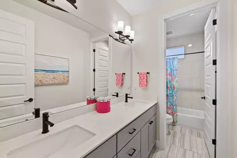 Bath - 4205 Elevator Dr, Austin, TX 78731 photo 6 of 6