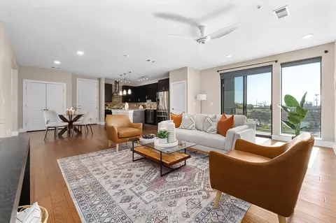 1615 E 7th St #402, Austin, TX 78702