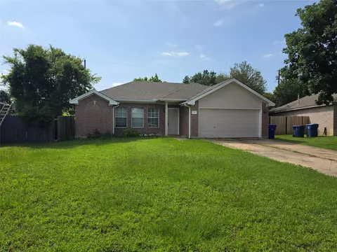 305 China Cv, Elgin, TX 78621