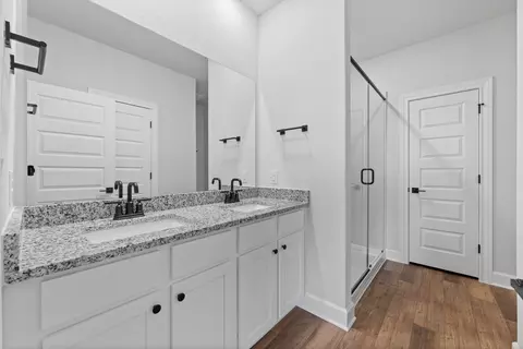 Bath - 9617 Gladsome Path, Manor, TX 78653 photo 1 of 2