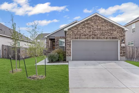 222 Summit Dr, Lockhart, TX 78644
