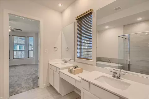 Bath - 4504 Post Loop, Round Rock, TX 78681 photo 1 of 4