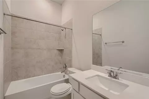 Bath - 4504 Post Loop, Round Rock, TX 78681 photo 3 of 4