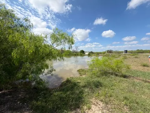1235 Hoover St, Luling, TX 78648 photo 7