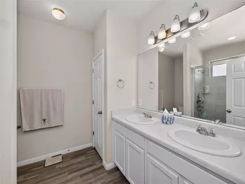 Bath - 109 Lambert St, Leander, TX 78641 photo 1 of 2