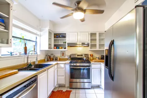 Kitchen - 208 Hackberry St, Lockhart, TX 78644 photo 1 of 1