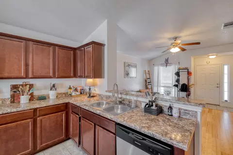 Kitchen - 174 Falcon Dr, Luling, TX 78648 photo 1 of 5