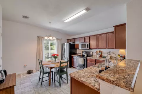 Kitchen - 174 Falcon Dr, Luling, TX 78648 photo 3 of 5