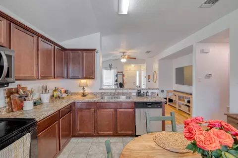 Kitchen - 174 Falcon Dr, Luling, TX 78648 photo 5 of 5