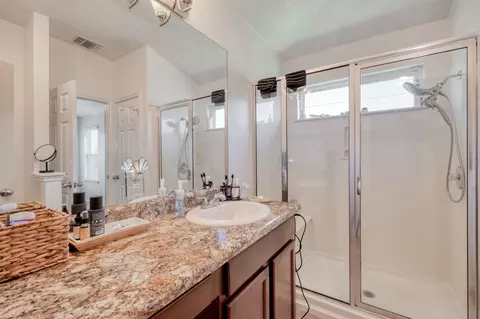 Bath - 174 Falcon Dr, Luling, TX 78648 photo 1 of 2