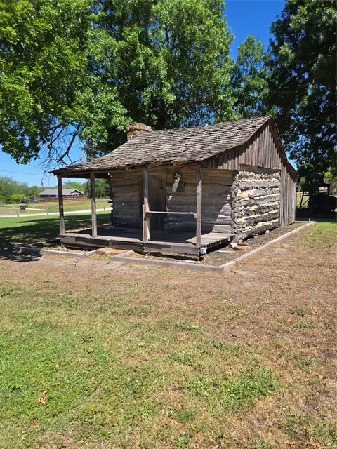 Other - 174 Falcon Dr, Luling, TX 78648 photo 10 of 11
