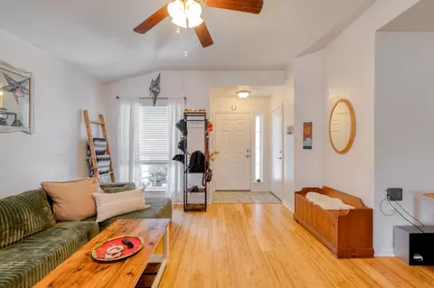 Entry Way - 174 Falcon Dr, Luling, TX 78648 photo 1 of 1