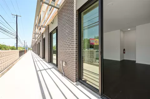 2209 S 1st St #107, Austin, TX 78704
