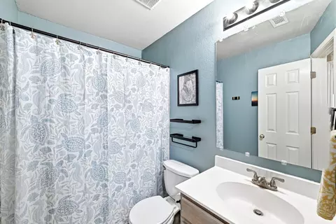 Bath - 141 Morrell, Kyle, TX 78640 photo 3 of 3