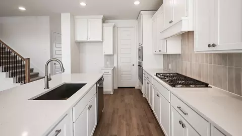 Kitchen - 277 Basket Flower Loop, Kyle, TX 78640 photo 3 of 4