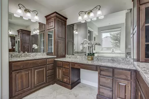 Bath - 312 Flintlock Dr, Leander, TX 78641 photo 3 of 5