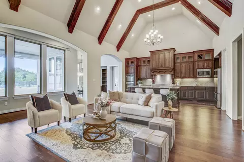 Living - 312 Flintlock Dr, Leander, TX 78641 photo 3 of 6