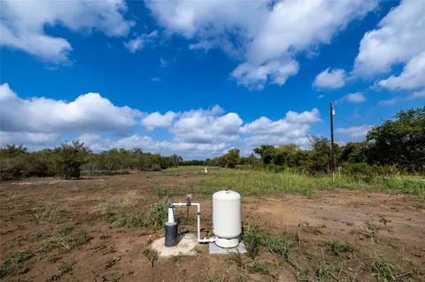 287 Sunset Trl, Luling, TX 78648 photo 8