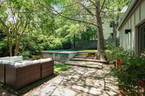 1001 Daniel Dr, Austin, TX 78704