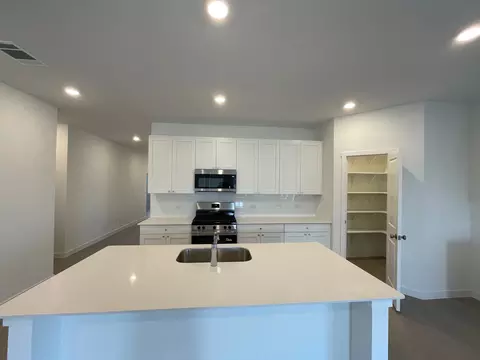 401 Sormonne Loop, Kyle, TX 78640 photo 3