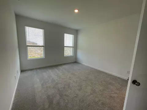 401 Sormonne Loop, Kyle, TX 78640 photo 4