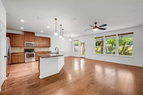 322 White Willow Dr, San Marcos, TX 78666