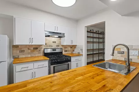 Kitchen - 2303 E Side Dr #211, Austin, TX 78704 photo 6 of 6