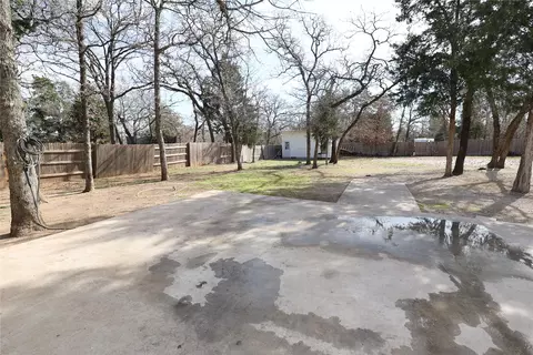 Exterior - 250 La Selva Dr, Elgin, TX 78621 photo 3 of 4