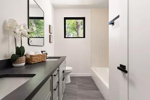 Bath - 2717 Lyons Rd #1, Austin, TX 78702 photo 5 of 6