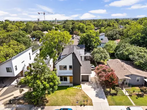 View/Area - 2717 Lyons Rd #1, Austin, TX 78702 photo 4 of 5