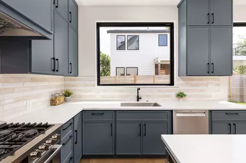 Kitchen - 2717 Lyons Rd #1, Austin, TX 78702 photo 3 of 7
