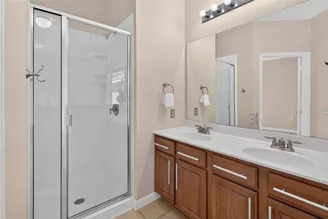 Bath - 3905 Bronco Bend Loop, Austin, TX 78744 photo 1 of 2