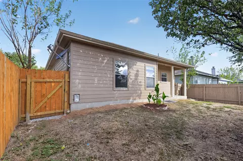 Exterior - 3905 Bronco Bend Loop, Austin, TX 78744 photo 8 of 12