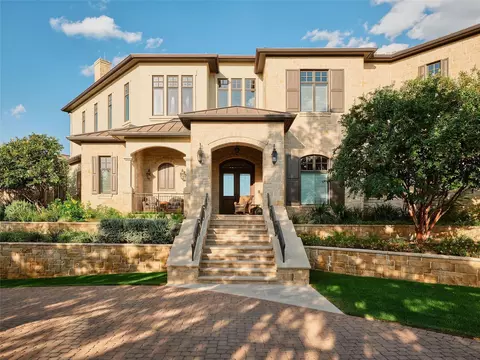 Exterior - 1415 Mount Larson Rd 2012 Frances Dr, Austin, TX 78746 photo 4 of 15