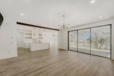 208 Ulupau Cir, Bastrop, TX 78602